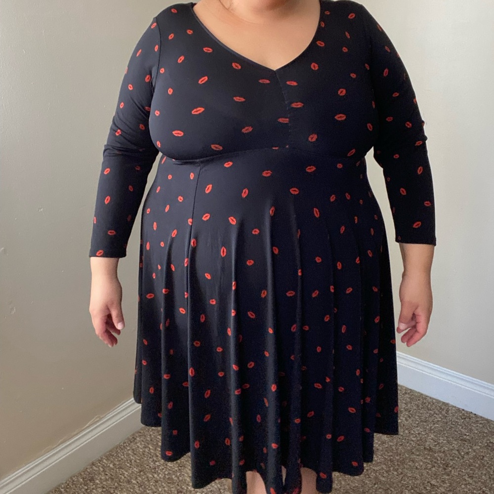 Black dress with red lip pattern